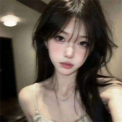 夜色中的她
